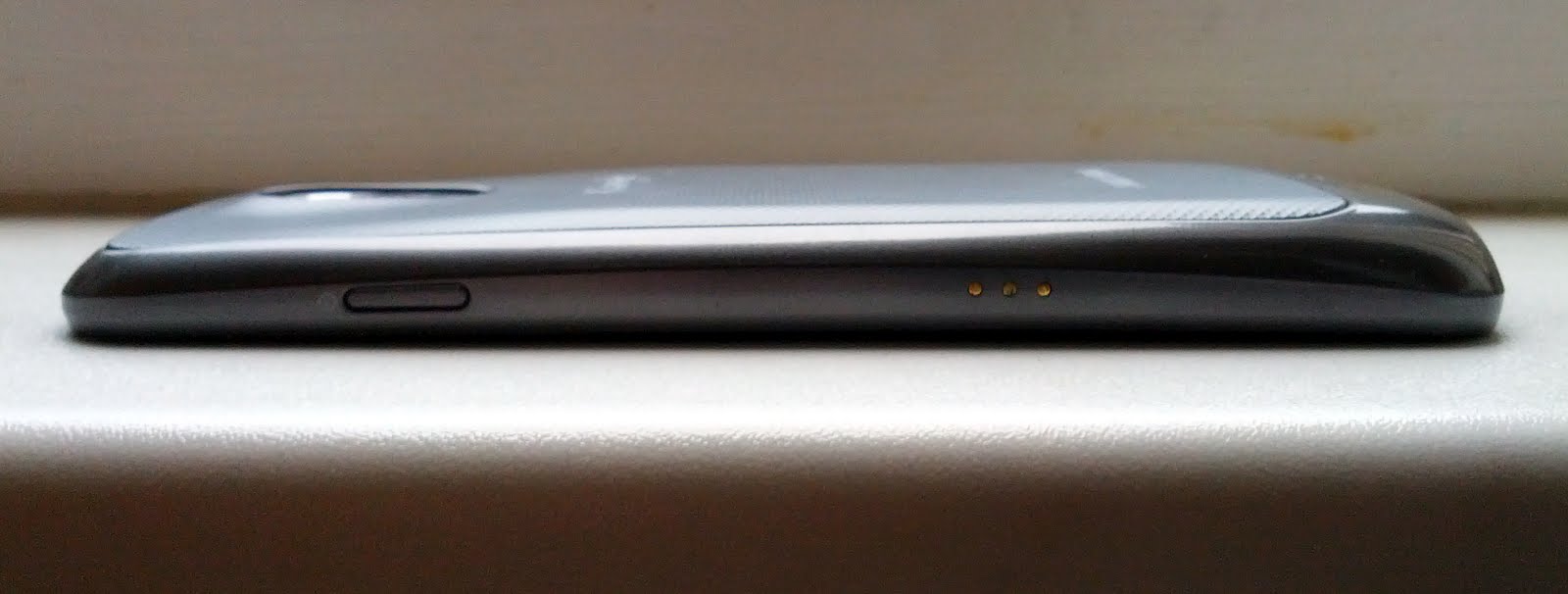 Seitenansicht des verbauten 2000 mAh Akku vom Samsung Galaxy Nexus